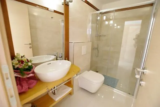 아파트 New- With Sauna&jacuzzi 2025 *